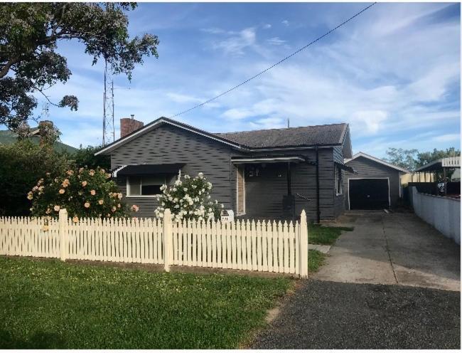 Parker St Apartment Cootamundra Exterior photo